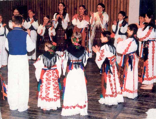 Djecji folklorni ansambl KUD-a