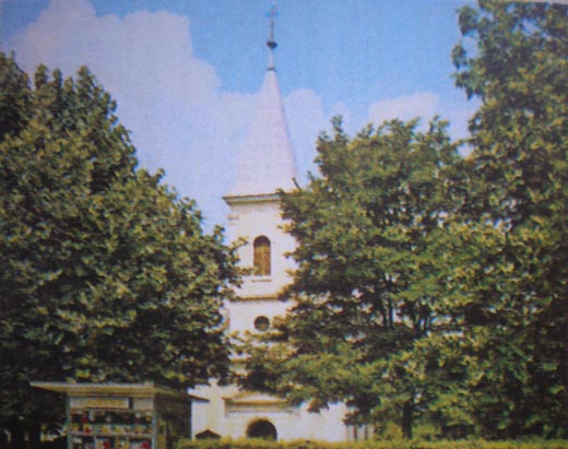 Stara Okučanska crkva srušena  3. travnja 1992. godine.